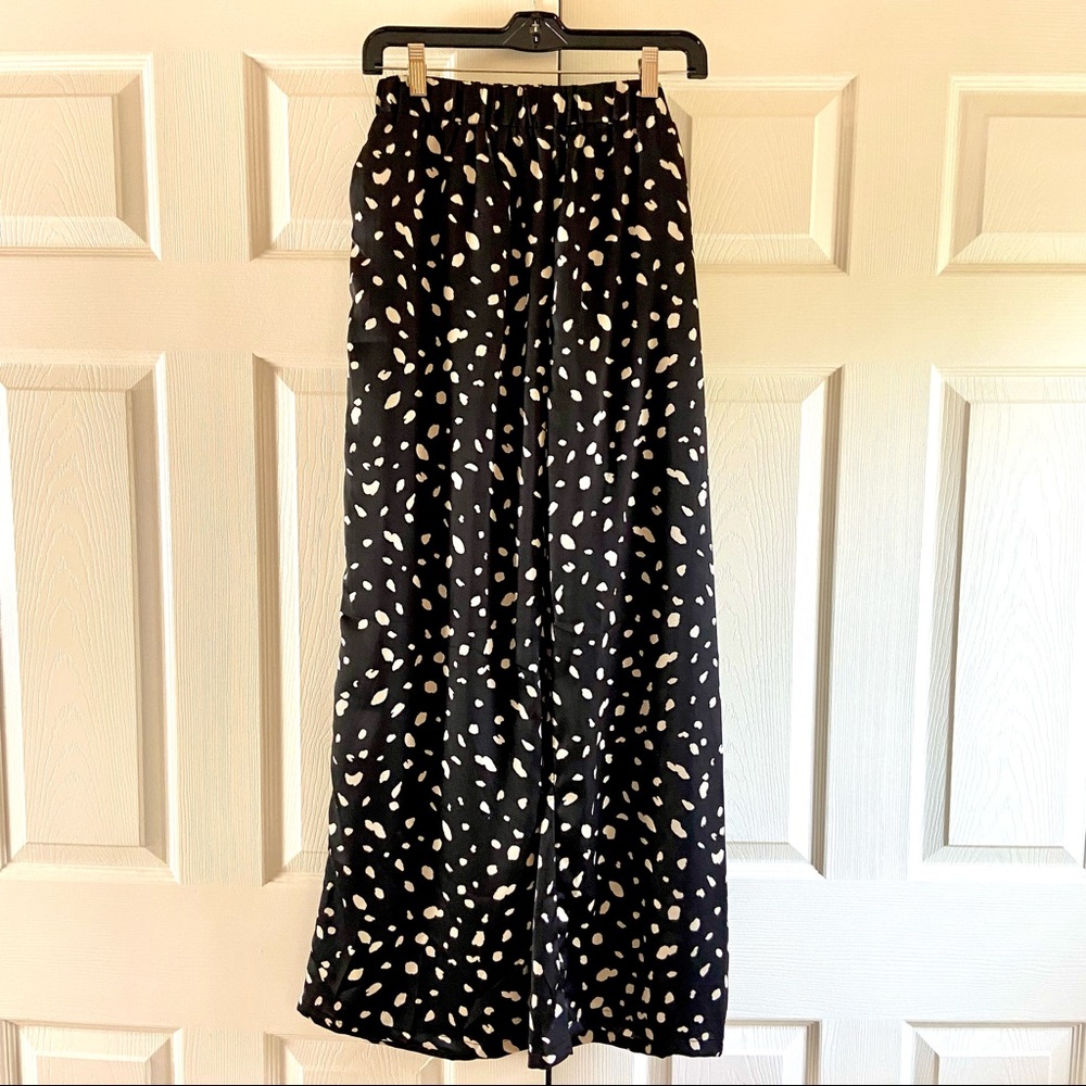 ✨NWT✨Crescent Palazzo Pants in Black & Cream